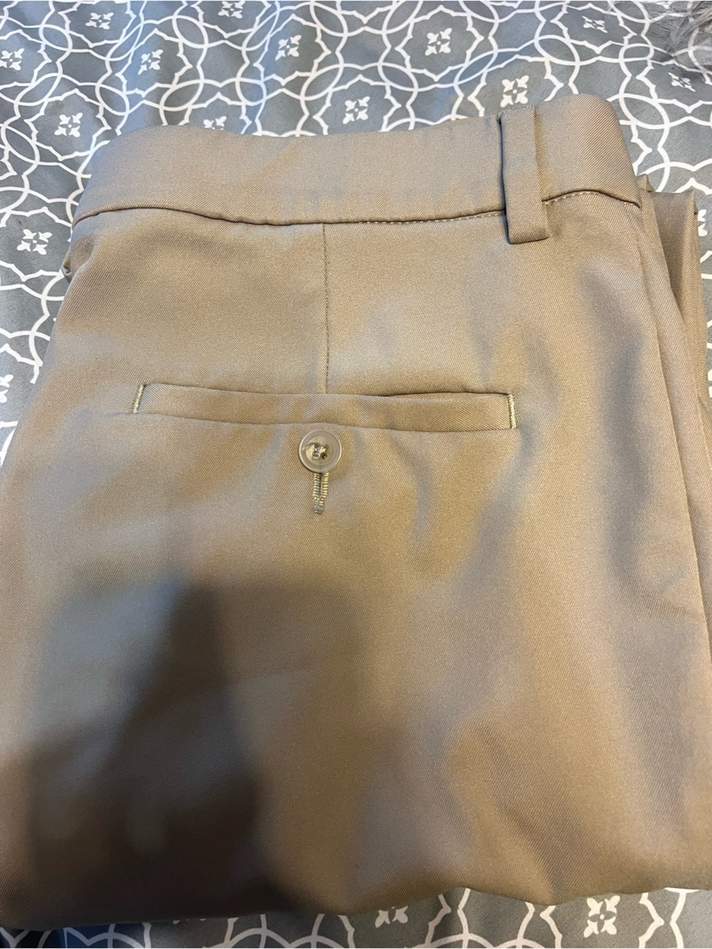 Haggar Men's Khaki casual Dress Pants - Size 32x32 straight leg